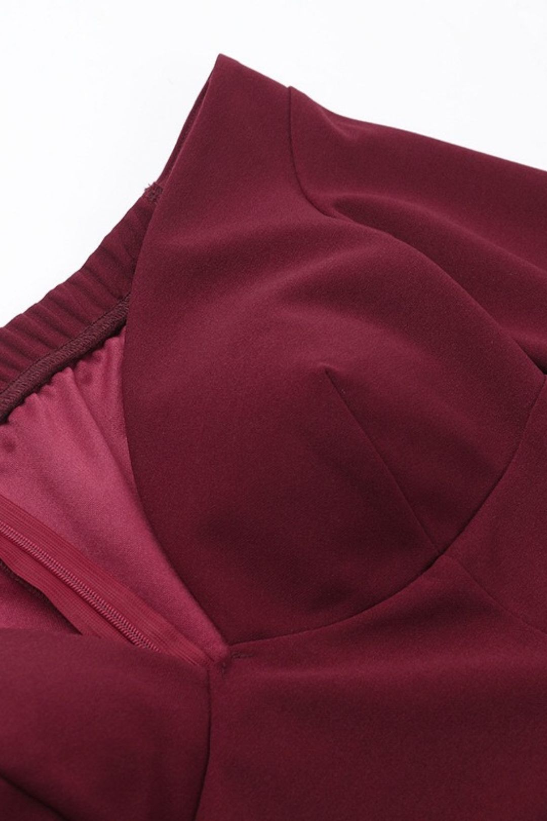 Elegant, Slim-fitting, Bust-enhancing, Waist-cinching A-line Long-sleeved Dress.