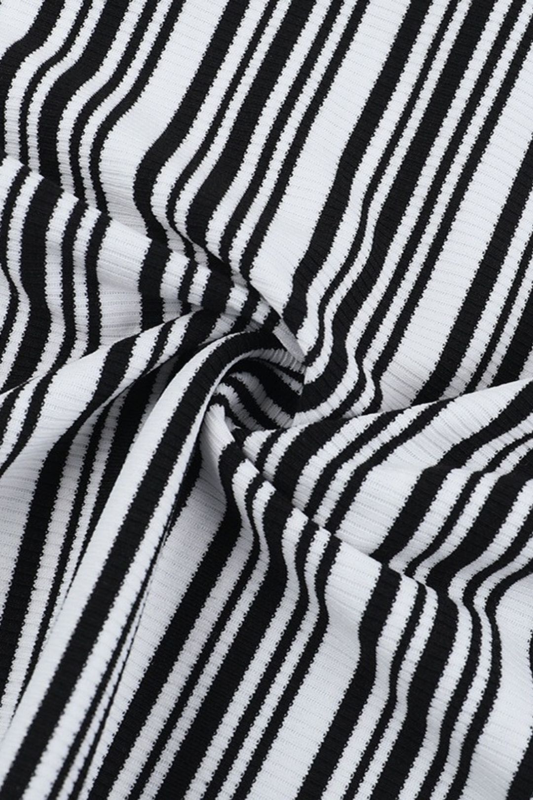 Elegant Waist-cinching Bodycon Dress