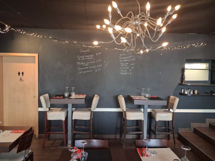 Salle intime du restaurant Le 17 — Mulhouse centre