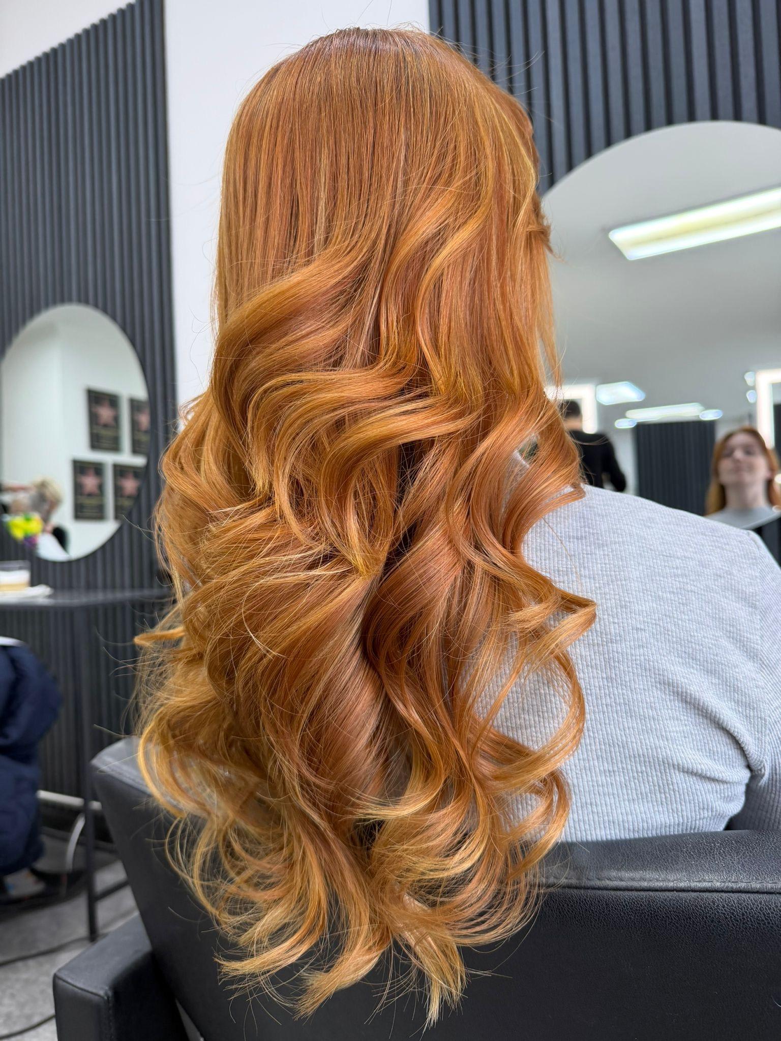 Damenhaarschnitt und Styling aus der Galerie von Ihr Frisuren-Studio Hamburg Hamm