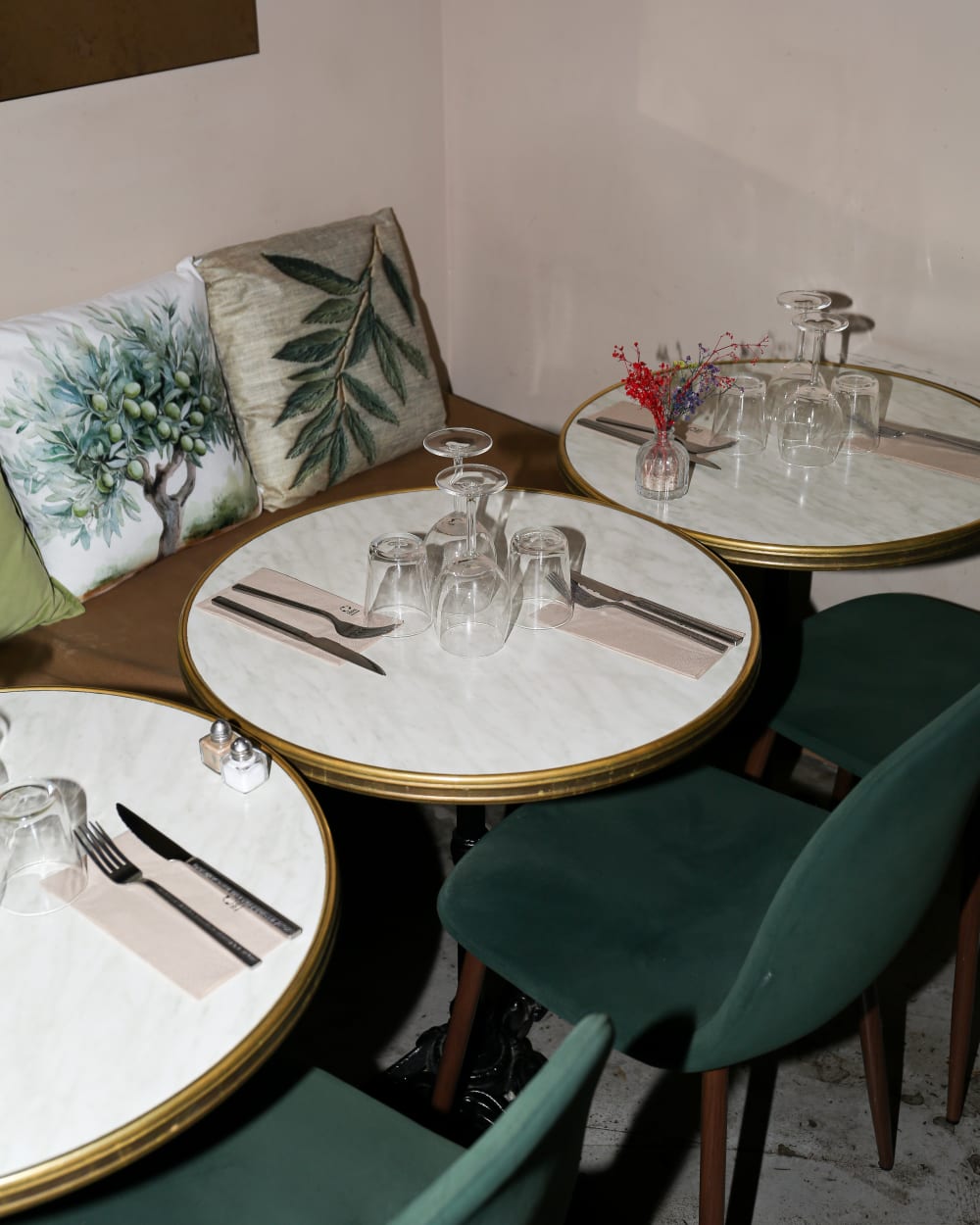 Salle intérieure du restaurant Olea Marseille à Marseille