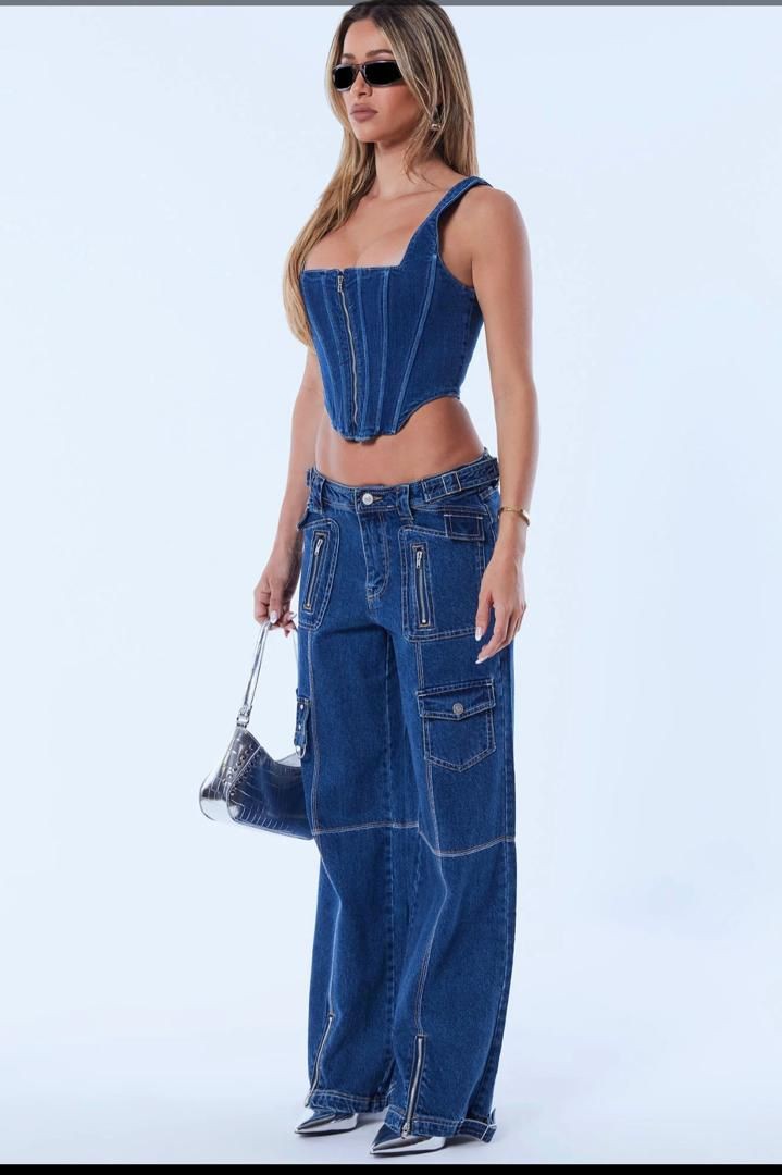High-Waist Vintage Blue-Buttoned Jeans