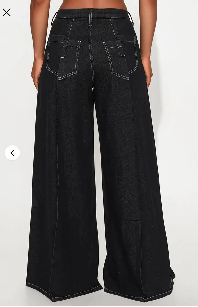 dark blue back seam jeans outdoor style