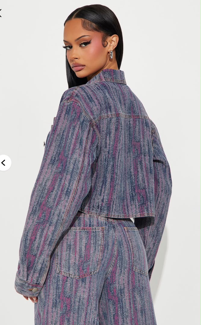 pink patterned denim jacket set outdoor style