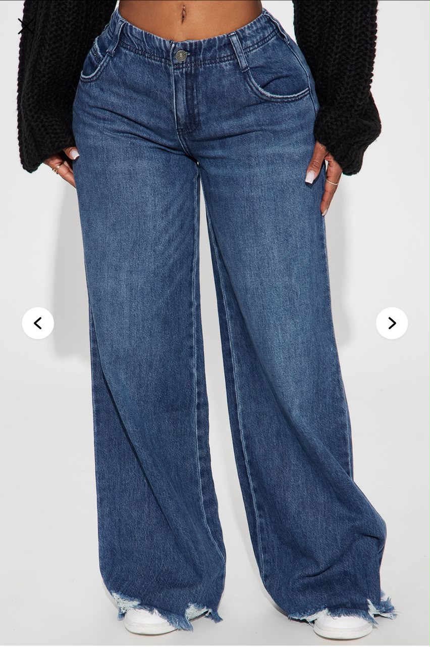 blue elastic waistband raw hem jeans outdoor style
