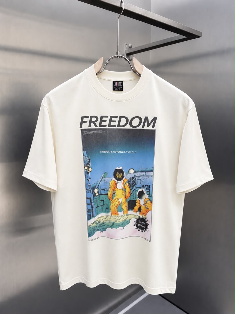 Freedom Anime Astronaut HQ Graphic Tee – Off White