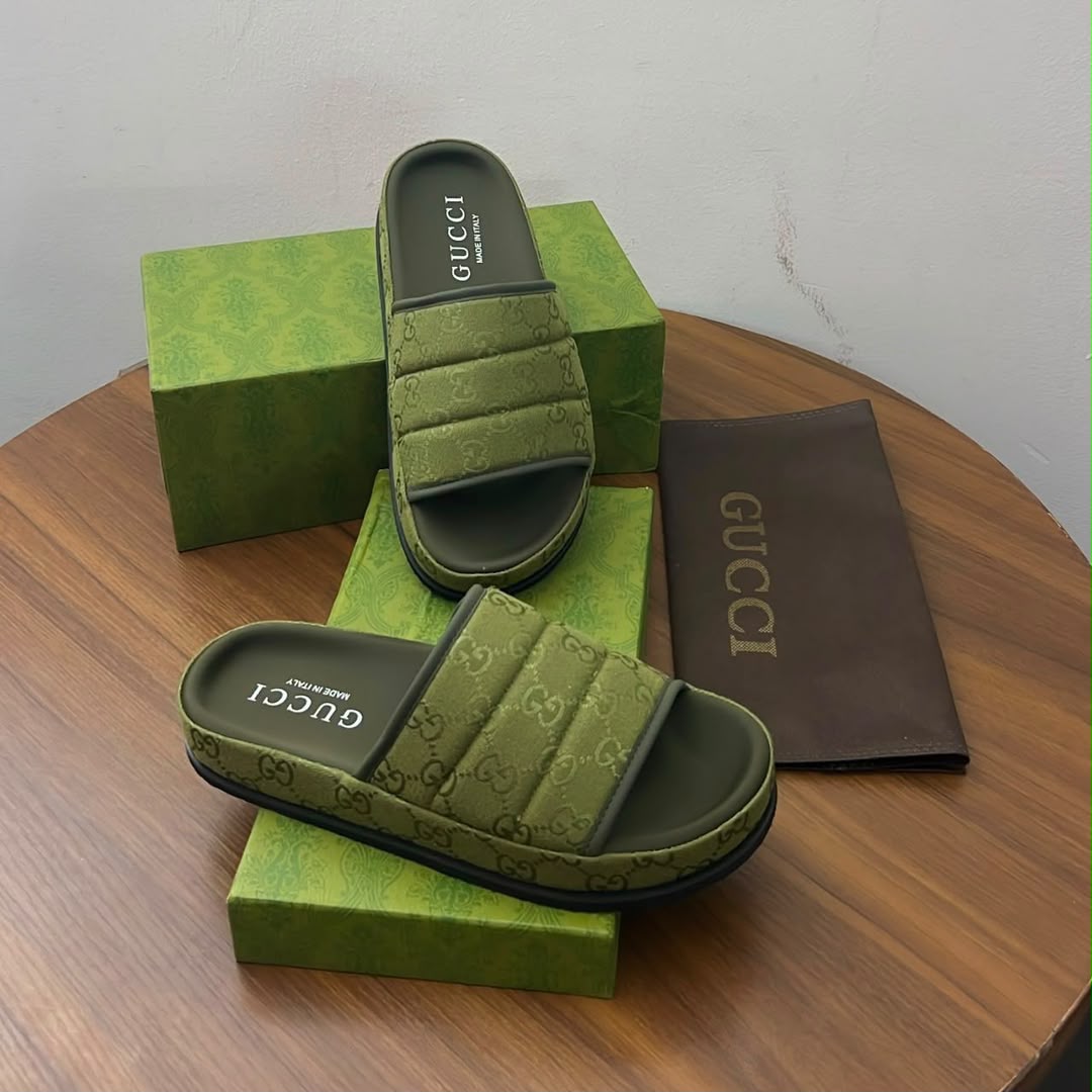 GUCCI SLIDEs