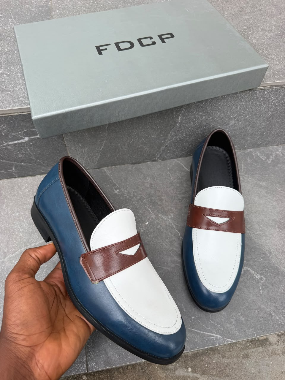 TWO TONE LEATHER LOAFERS