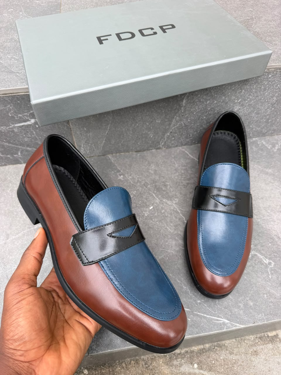 TWO TONE LEATHER LOAFERS