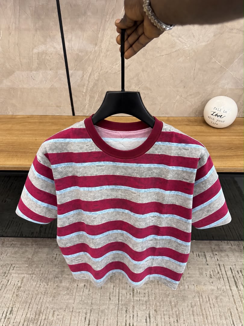 HQ STRIPED TEEs