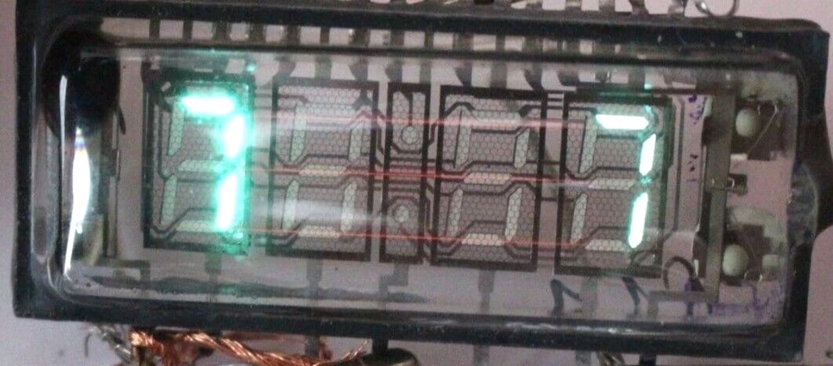 10x New IVL2-7/5 Vintage VFD Clock Indicators / NOS / Tested / 10pcs in one lot
