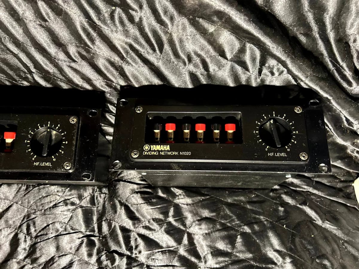 Pair of YAMAHA N1020 dividing network for YAMAHA S6115H - Image 4