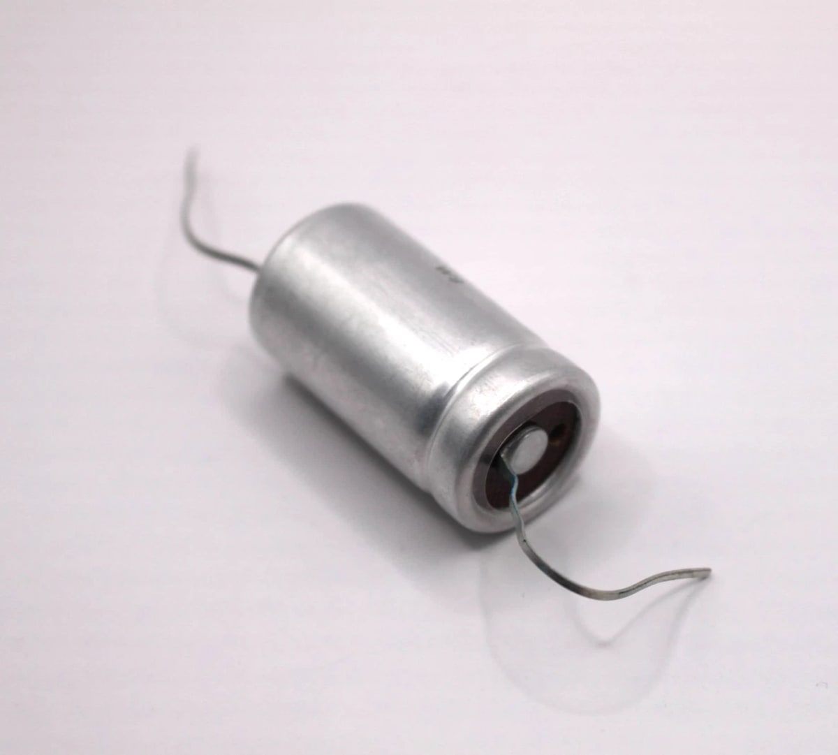 2x NOS Tesla TE 681 50uF 250V Electrolytic Capacitors TE681 / 2pcs in one lot - Image 2
