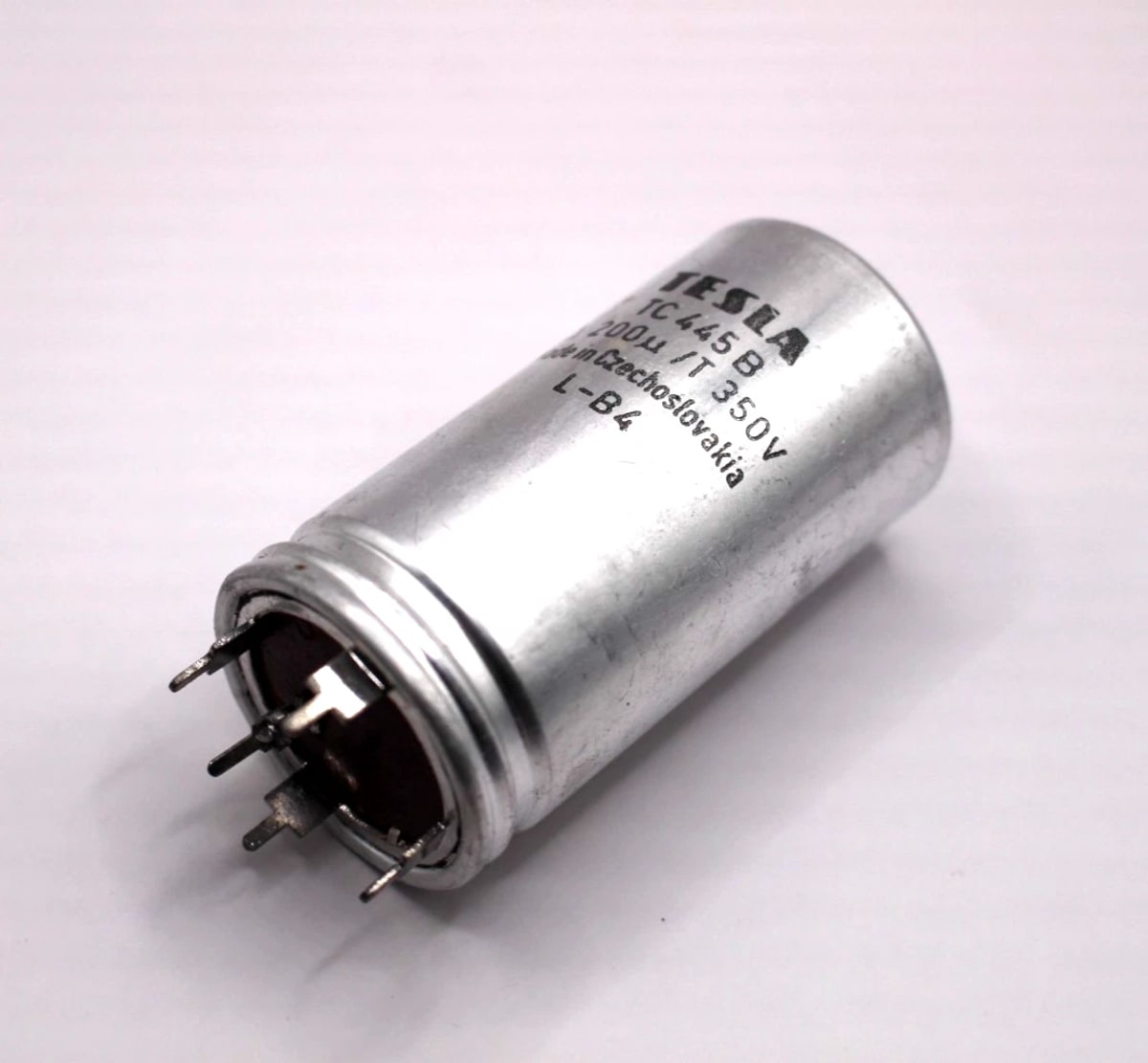 1x NOS Tesla TC 445 B 200uF 350V Electrolytic Capacitors TC445 / 1pc in one lot