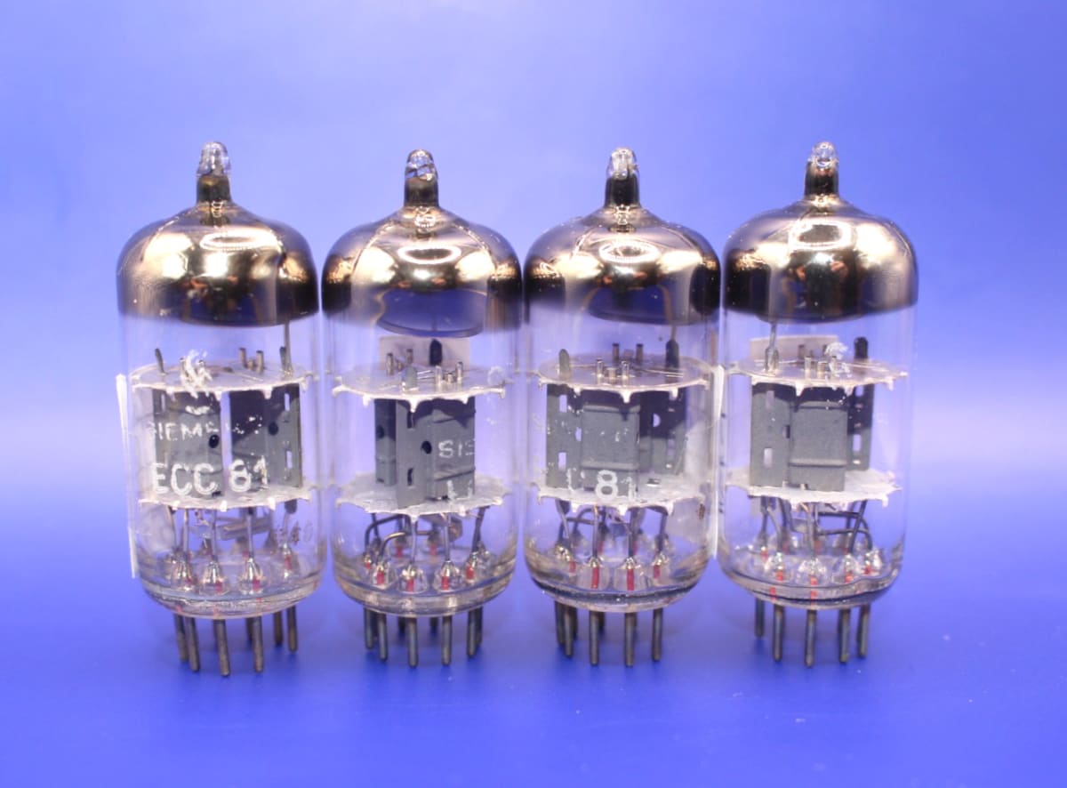 4x ECC81 Siemens / Tested / Used / Double Triode 12AT7 ECC801S Four tubes in lot