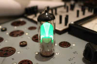 2X 6E1P / EM80 / 6BR5 Magic Eye tubes tested ~70-90% of the maximum brightness - Image 4
