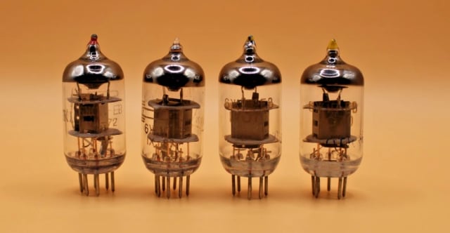 4x 6J1P-EV / 6ZH1P-EV Matched Quad / EF95 / 6AK5 / 6F32 / NOS / 4pcs in one lot - Image 2