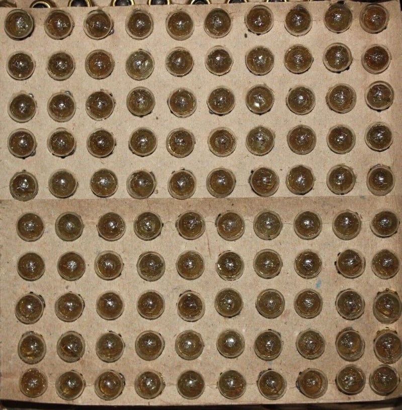 50x LAMPS BRASS USSR / CHRISTMASS LIGHTS MN 26 V 0,12A E 10/13 50pcs in one lot - Image 5