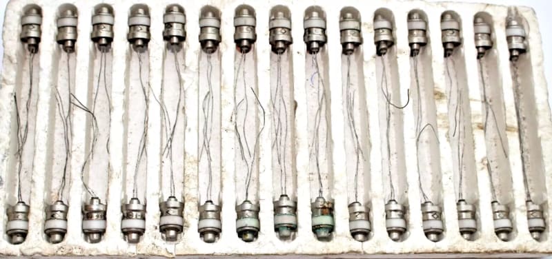 2x 6S53N-V ~EC1010 Nuvistor Triode Tubes NOS 2pcs in one lot - Image 2