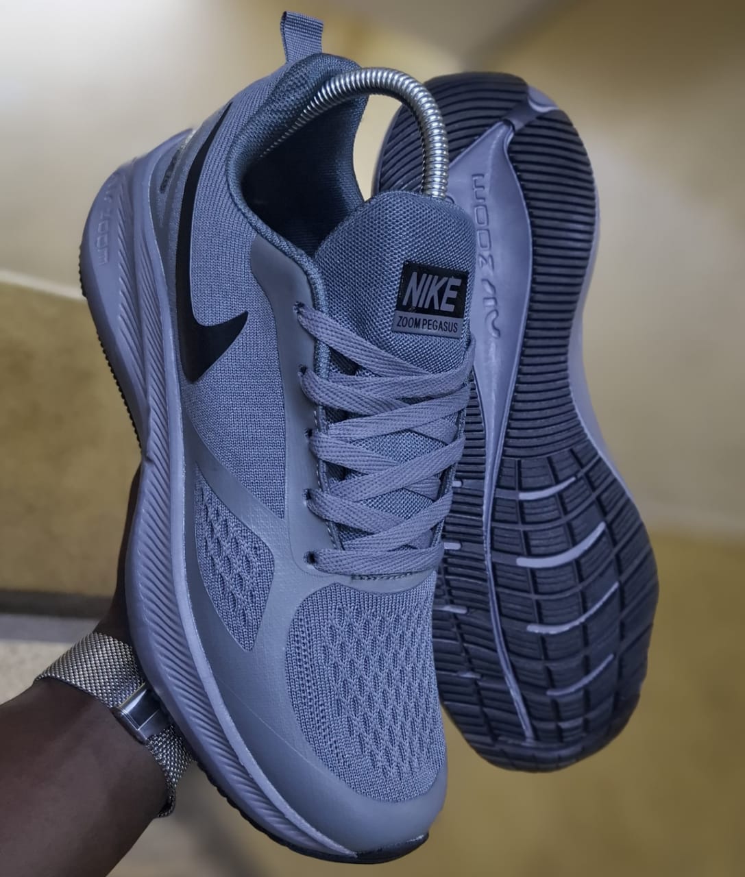 Zoom Pegasus running sneakers