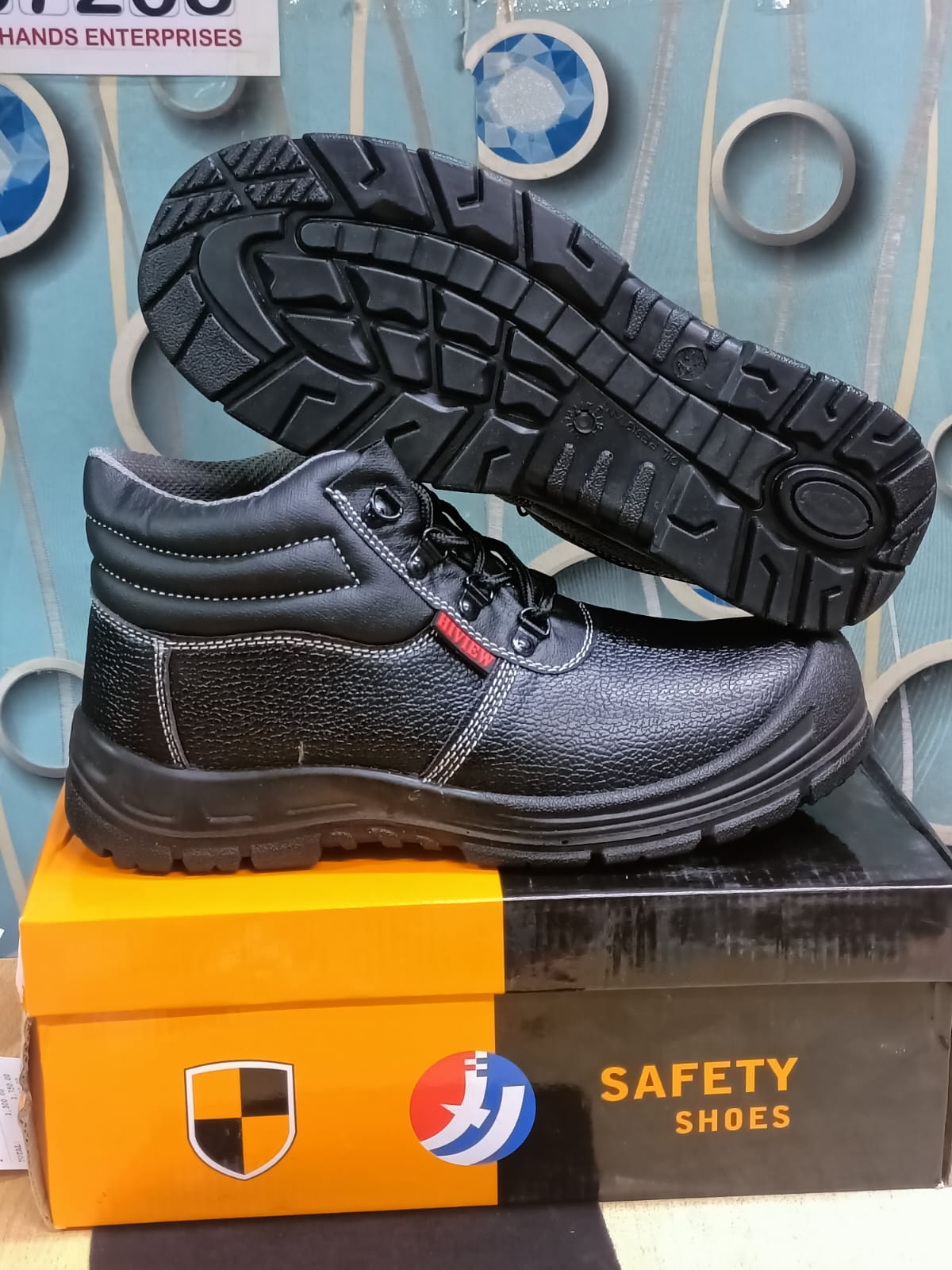Safety boots