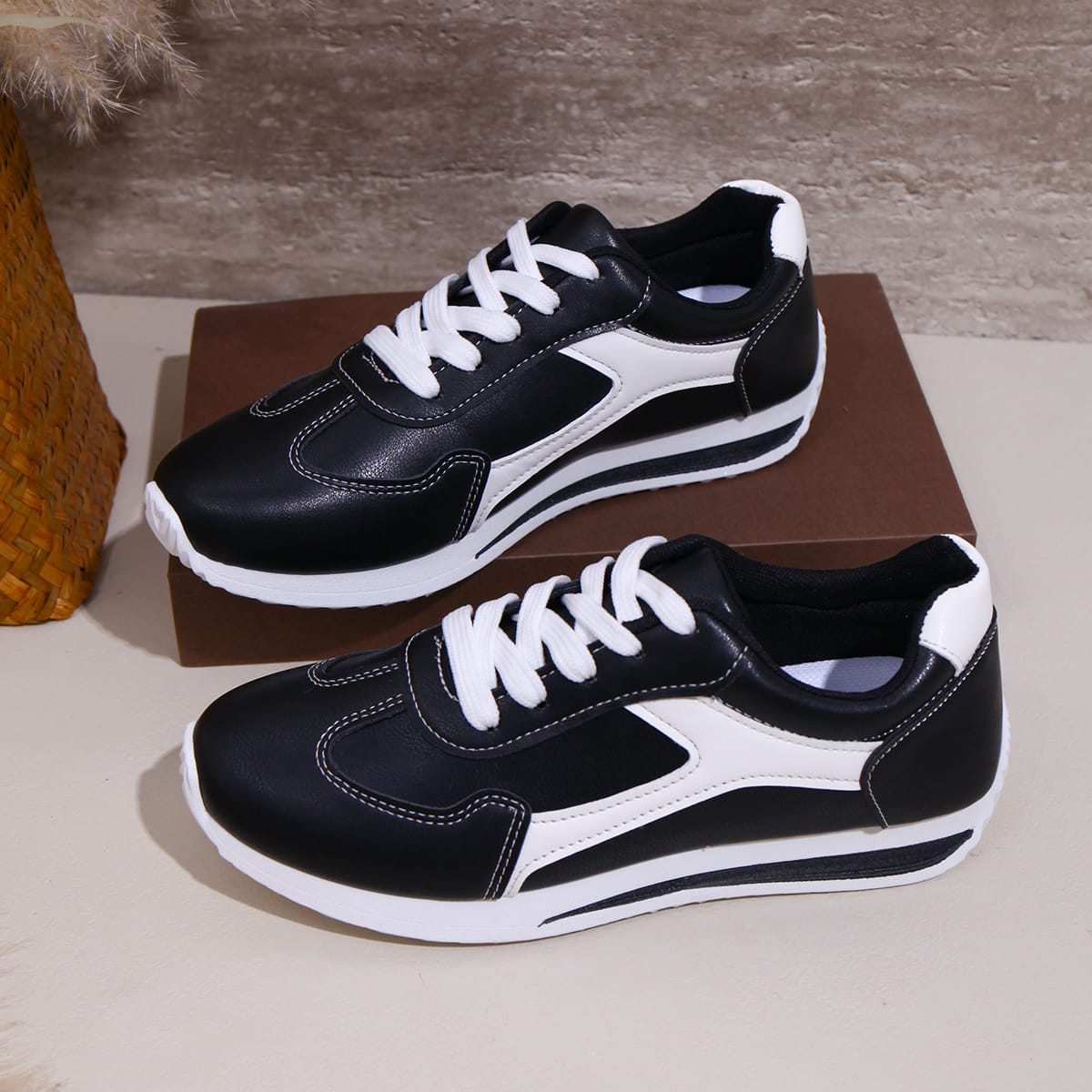 Ladies Walking Slip on Sport Outdoor shoes