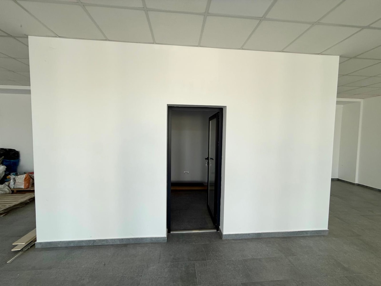 Inchiriez spatiu comercial in Mun Oltenita (DOAR PARTERUL !) – fotografia 7