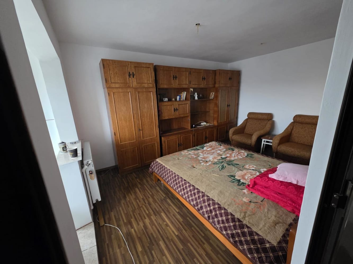 De vânzare: Garsonieră modernă, complet mobilată și utilată – Zonă liniștită (Gară, Oltenița) – fotografia 4