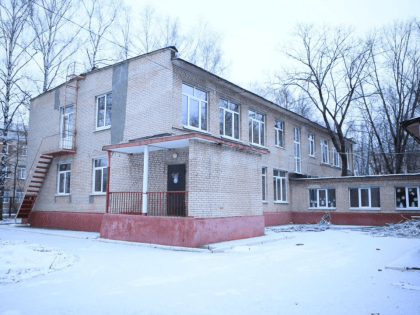 В королевском лицее №4 стартовал демонтаж и вывоз мусора