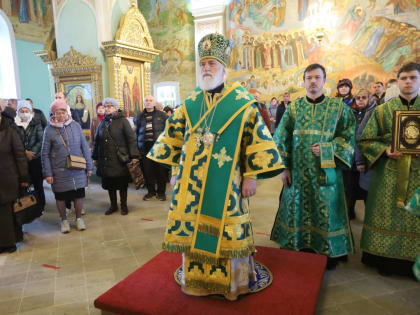 Архиерейское богослужение в Тихвинском храме города Коломны