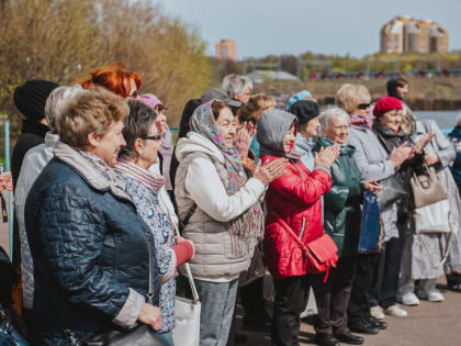 В Химках запустили бесплатные речные прогулки для пенсионеров