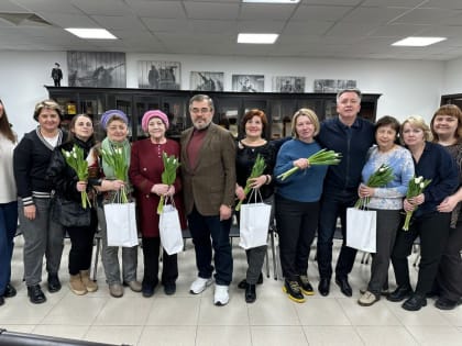 Совет депутатов и администрация поселения Воскресенское поздравили общественных советников с Международным женским днем 8 марта