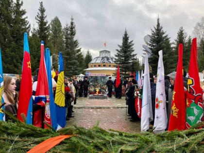 В д. Станки в честь 80-летия со дня начала контрнаступления советских войск под Москвой прошло торжественное мероприятие