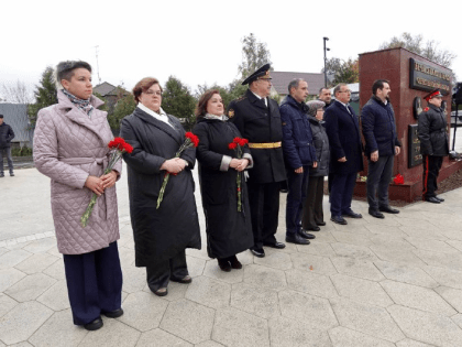 В Тучково открыли мемориал "Аллея Славы"