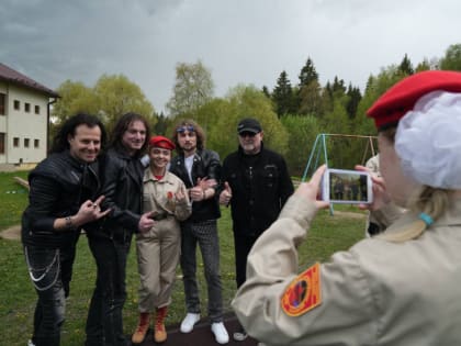 Для детей выступили звёзды «Русского радио», провели мастер-классы и организовали пикник