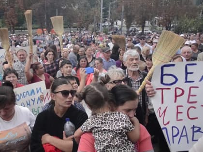 Холод и голод гонят европейцев на улицы