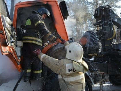 В Волоколамске загорелся автомобиль