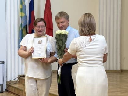 С профессиональным праздником Видновских медиков поздравили представители «Единой России»