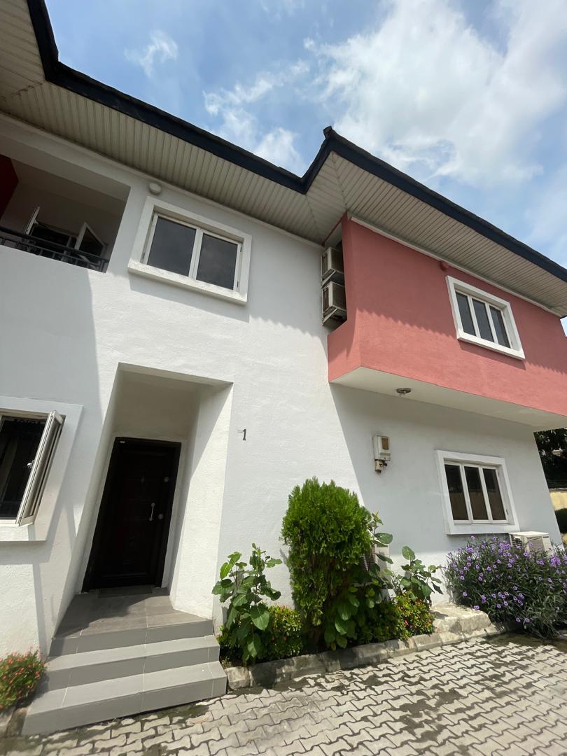 4 Bed Terrace at Osapa London, Lekki, Lagos · Osapa London, Lekki, Lagos · Listing photo 1 of 1