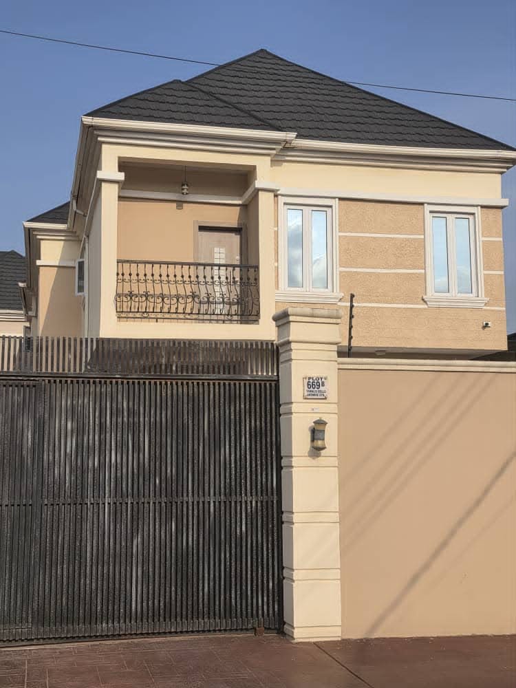 Duplex at Lagos · Lagos · Listing photo 1 of 1