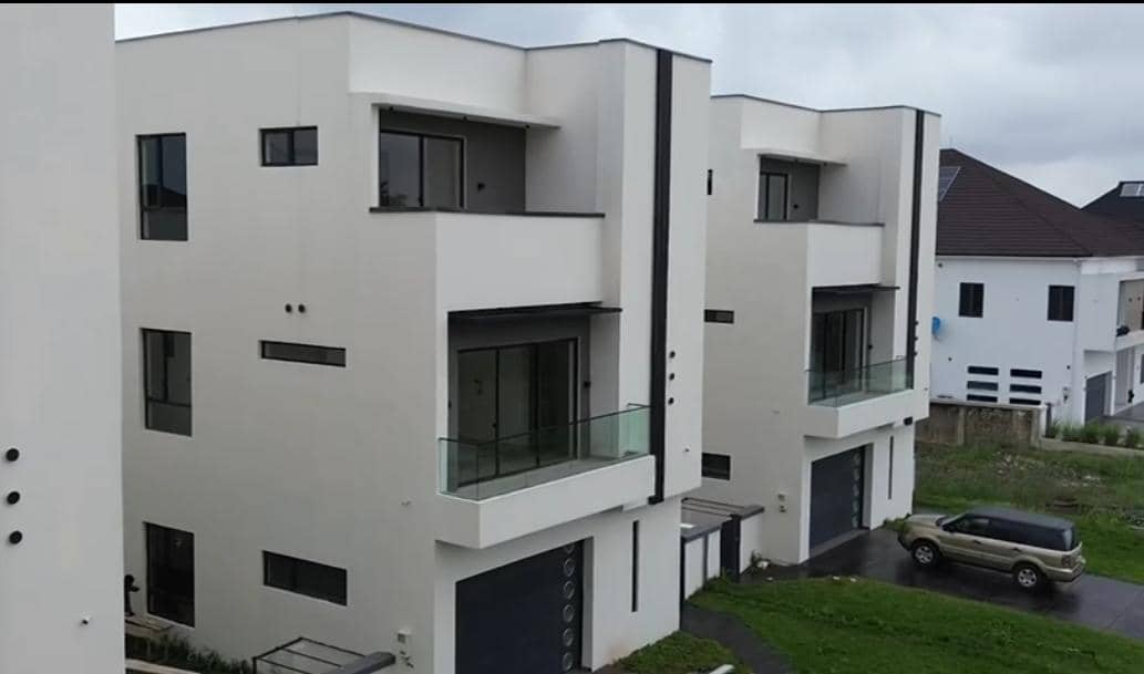 5 Bed House at Lagos · Lagos · Listing photo 1 of 1