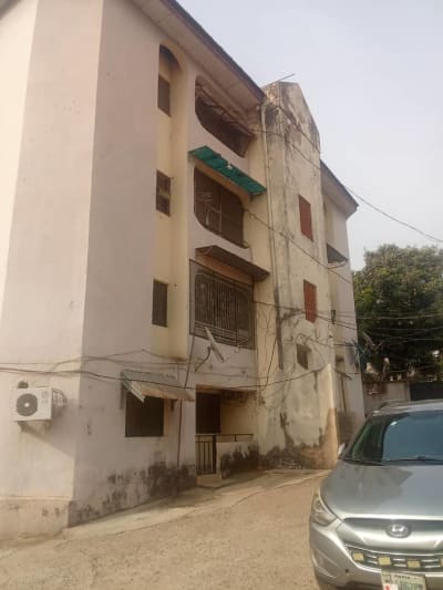 1600 sqm 3 Bed Apartment at Wuse, Abuja, FCT