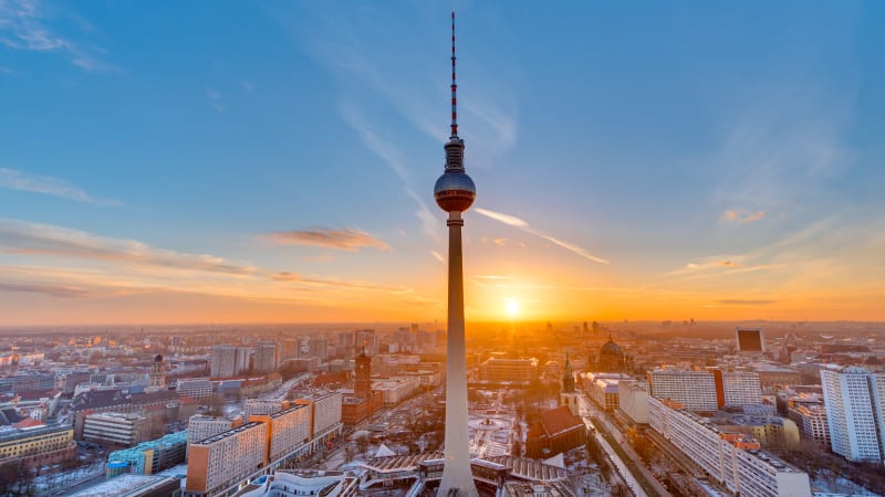 Avreise & guidet rundtur i Berlin