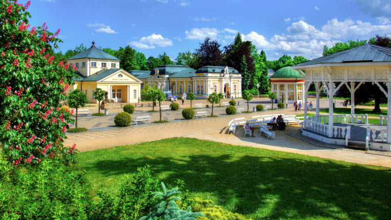 Historiske grenser og slott – spa eller sykkel