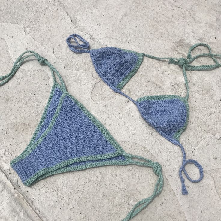 Simple bikini - Image 1