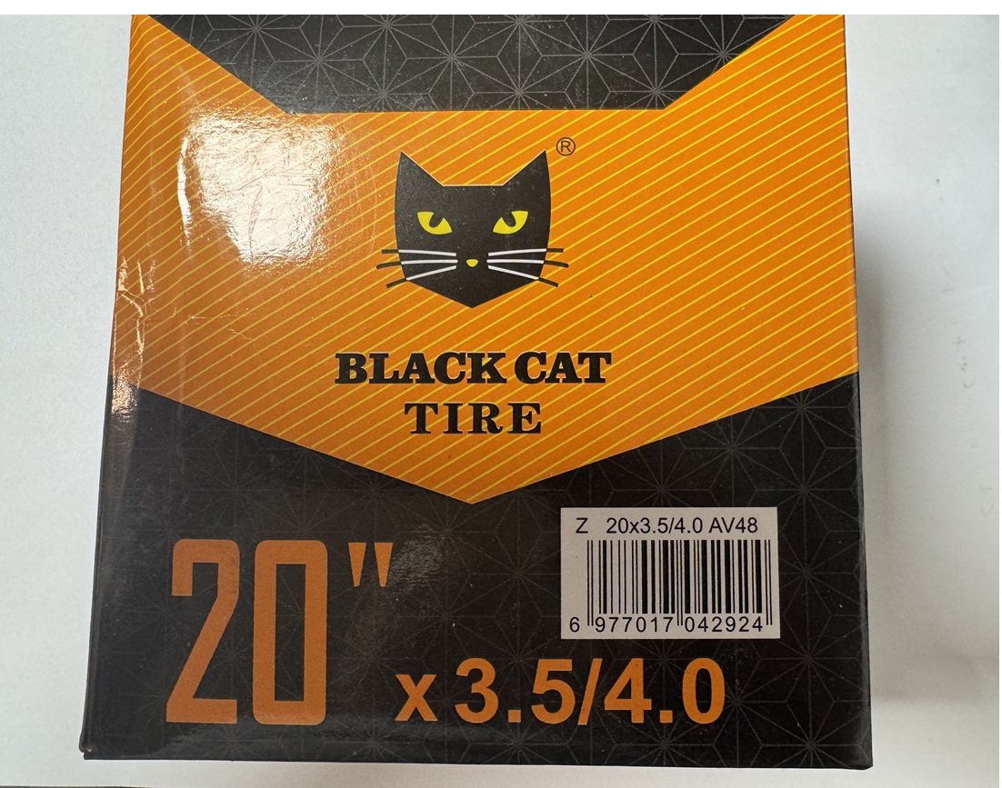 BLACK CAT Камера 20х3.50/4.00 AV48mm — зображення 1