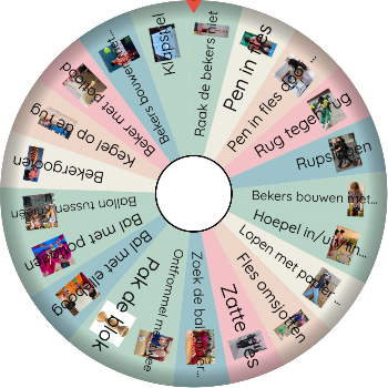 Random Name Picker: bal met elleboog, bal met potloden, ballon tussen knieën ju8m