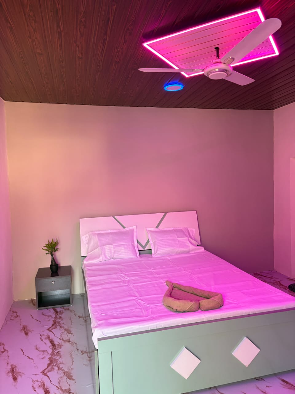 Gawkari room 2 - Authentic accommodation at Hillside