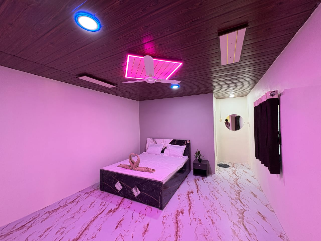 Gawkari room 1 - Authentic accommodation at Hillside