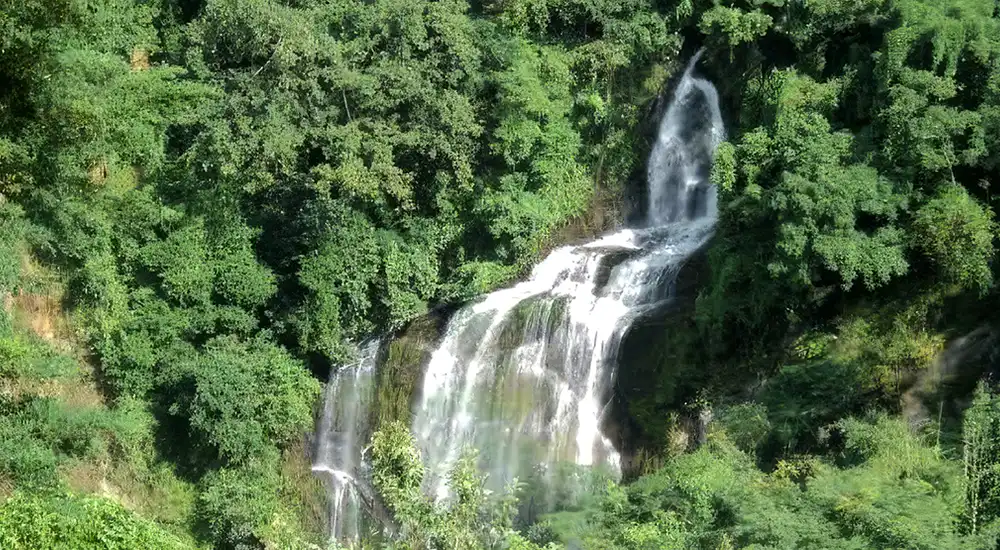 চাকঢালা ঝর্না